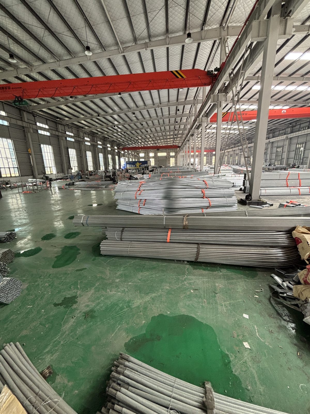 Galvanized pipe bundles prepared for greenhouse structures