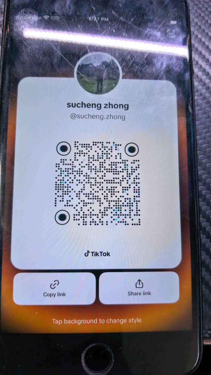 TikTok QR code for Sucheng Zhong
